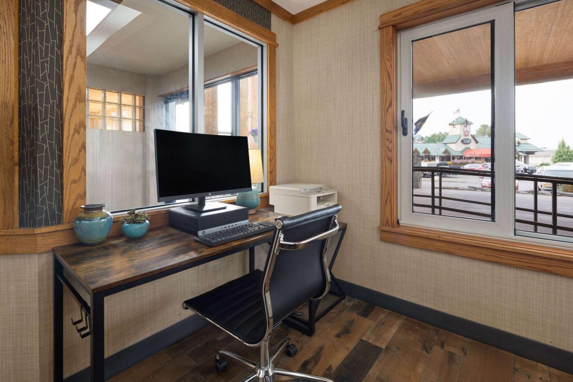 Days Inn & Suites By Wyndham Bozeman Exteriér fotografie
